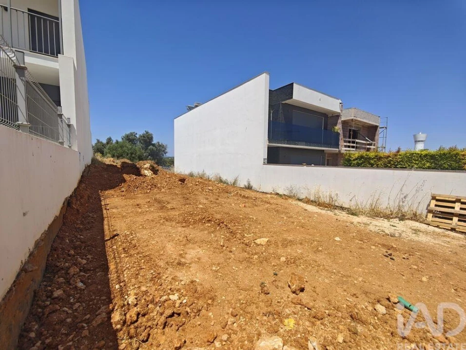 Moradia T3 para Venda em Alvor Foto 3