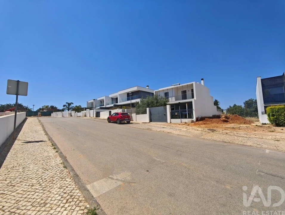 Moradia T3 para Venda em Alvor Foto 13
