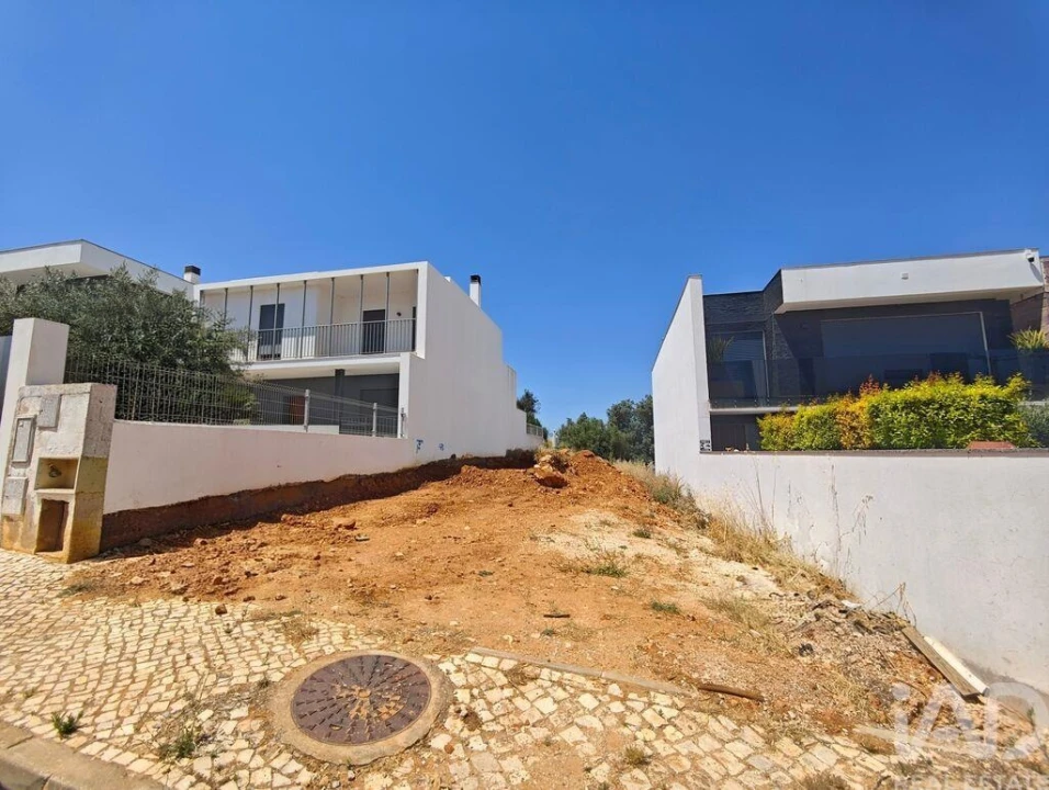 Moradia T3 para Venda em Alvor Foto 12