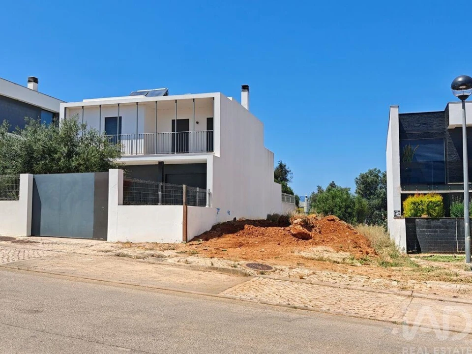 Moradia T3 para Venda em Alvor Foto 1