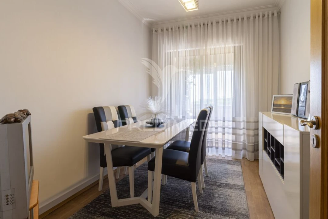 Apartamento T3 para Venda em Almada, Cova da Piedade, Pragal e Cacilhas Foto 2