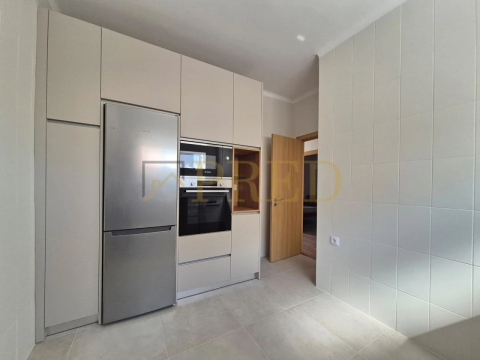 Apartamento T3 para Arrendamento em Canidelo Foto 9