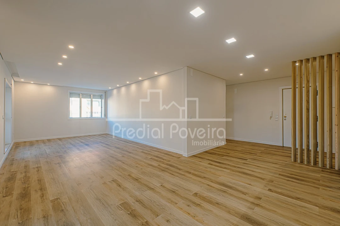 Apartamento T4 para Venda em Póvoa de Varzim, Beiriz e Argivai Foto 1