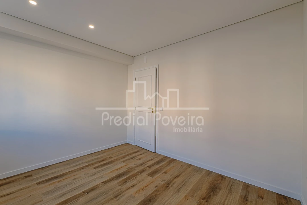 Apartamento T4 para Venda em Póvoa de Varzim, Beiriz e Argivai Foto 15