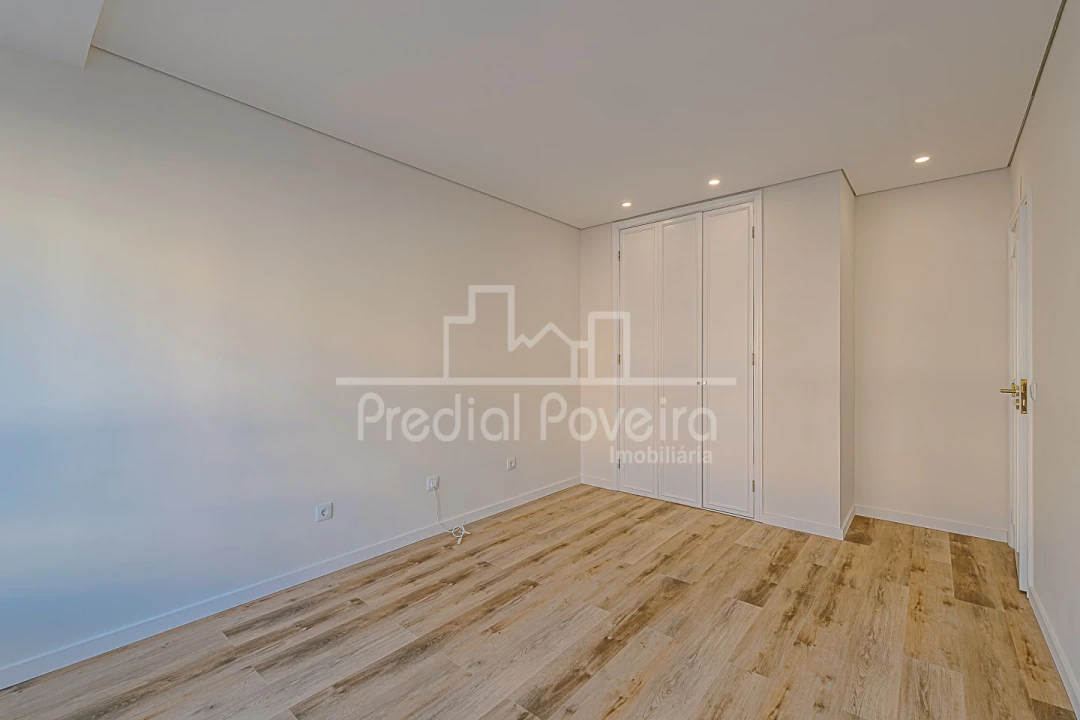Apartamento T4 para Venda em Póvoa de Varzim, Beiriz e Argivai Foto 17
