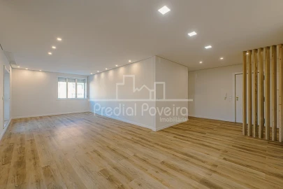 Apartamento T4 para Venda em Póvoa de Varzim, Beiriz e Argivai