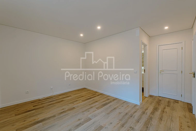 Apartamento T4 para Venda em Póvoa de Varzim, Beiriz e Argivai Foto 13