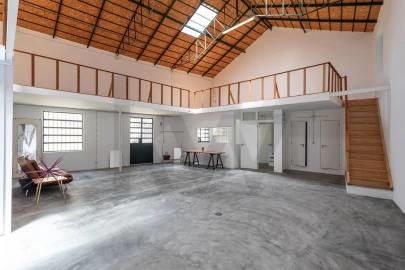 Armazém para Arrendamento em Arroios
