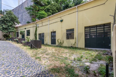 Armazém para Arrendamento em Arroios