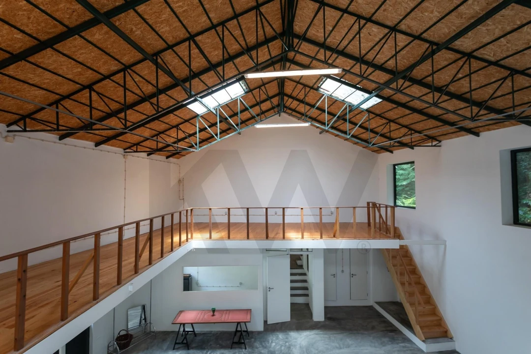 Armazém para Arrendamento em Arroios Foto 4