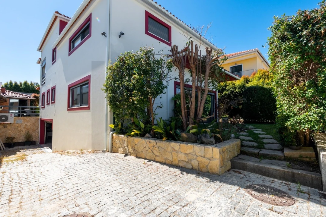 Moradia T3 para Venda em Queluz e Belas Foto 48