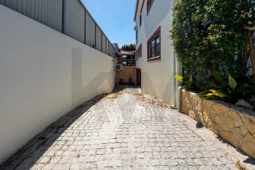 Moradia T3 para Venda em Queluz e Belas Foto 49