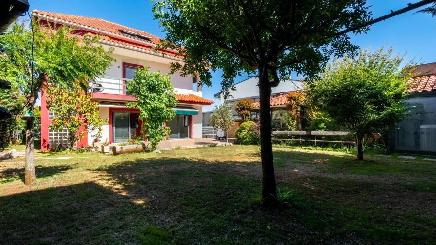 Moradia T3 para Venda em Queluz e Belas
