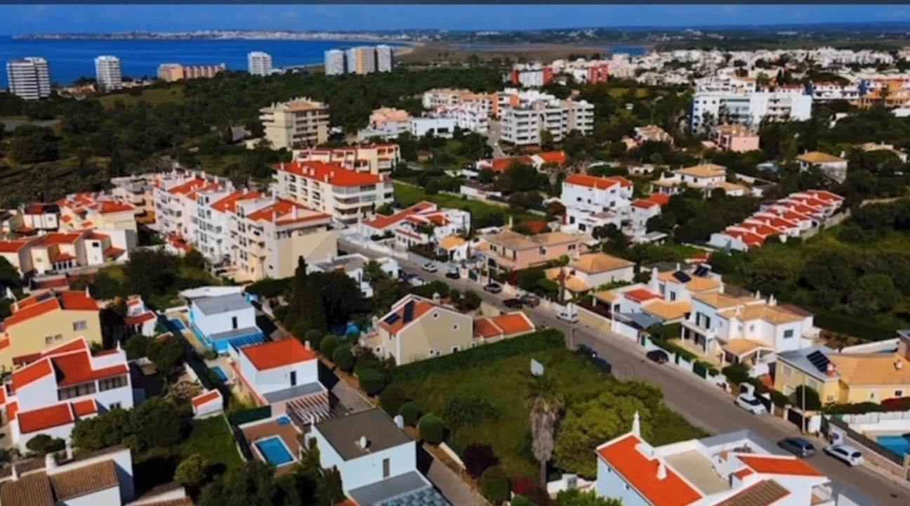 Terreno para Venda em Alvor Foto 5