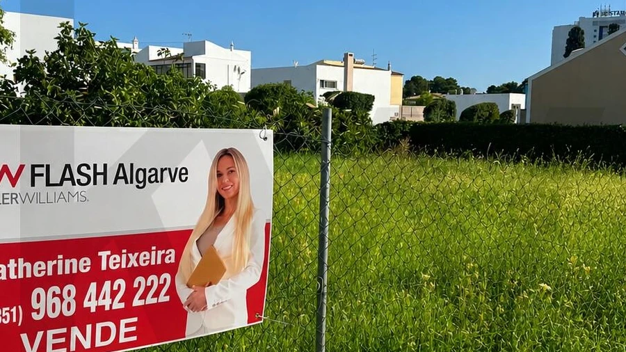 Terreno para Venda em Alvor