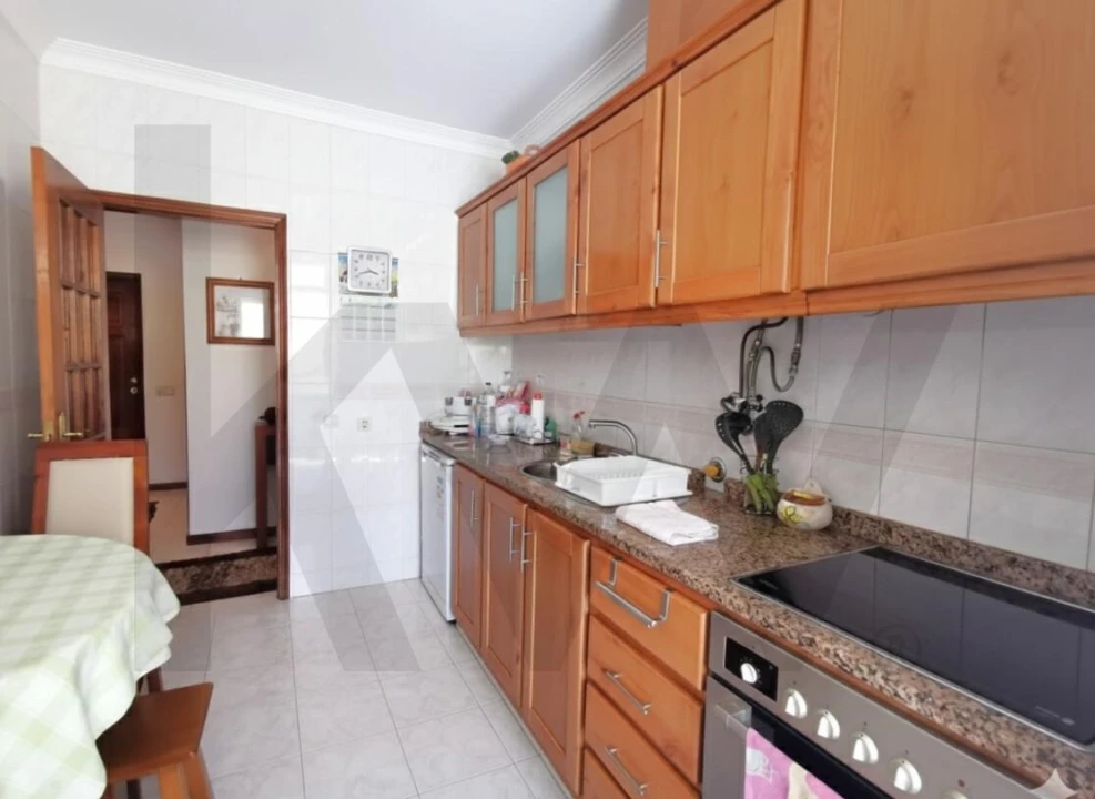 Apartamento T2 para Venda em Cabeça Santa Foto 5