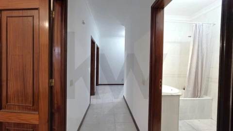 Apartamento T2 para Venda em Cabeça Santa