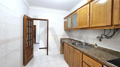 Apartamento T2 para Venda em Cabeça Santa