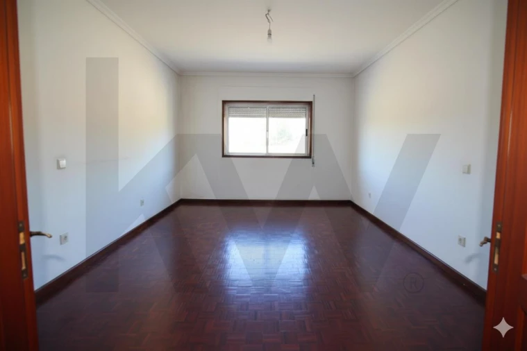 Apartamento T2 para Venda em Cabeça Santa Foto 27