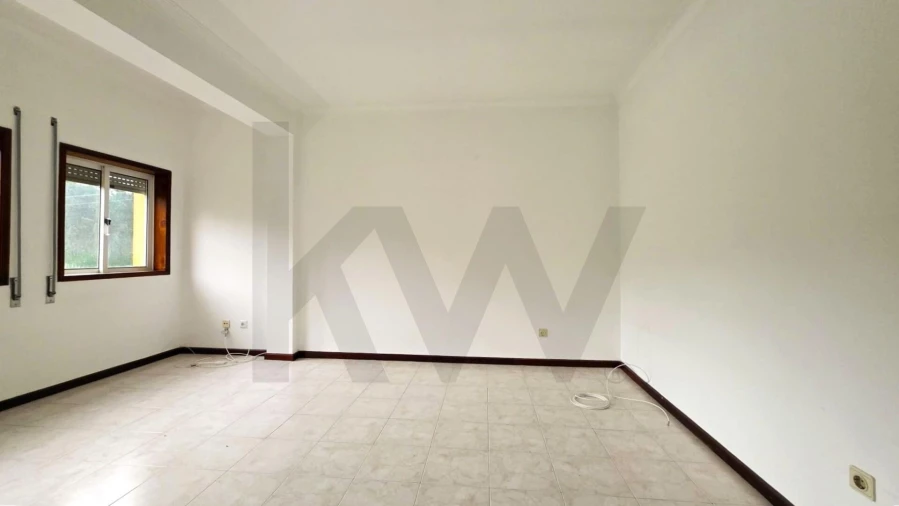 Apartamento T2 para Venda em Cabeça Santa Foto 7