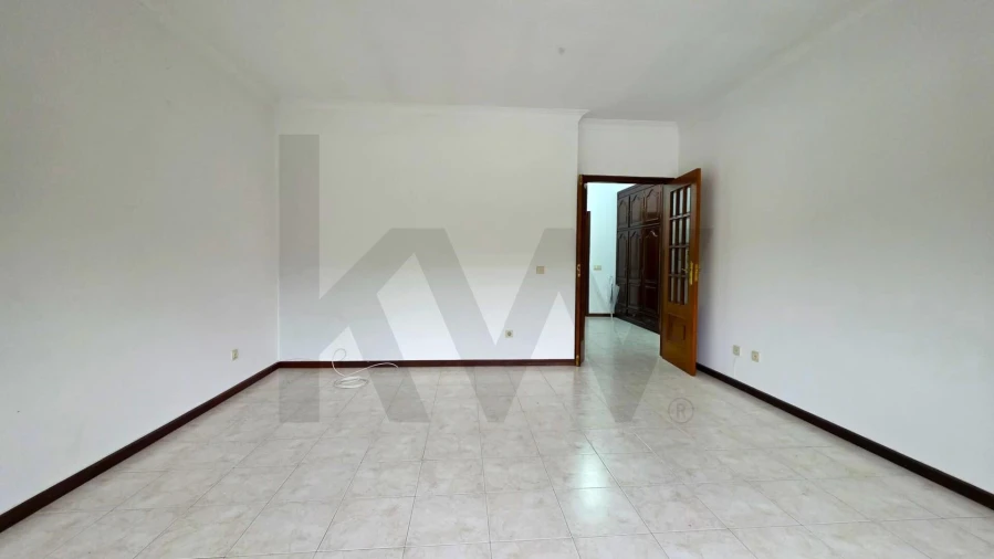 Apartamento T2 para Venda em Cabeça Santa Foto 12