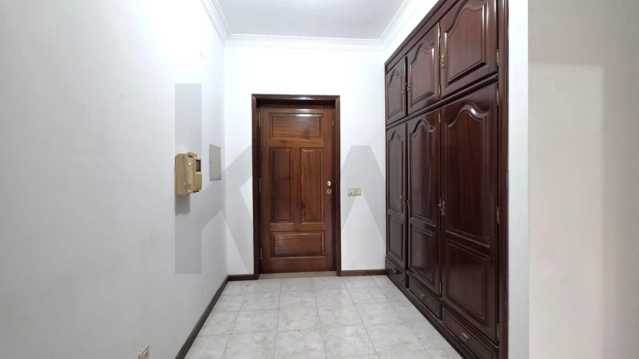 Apartamento T2 para Venda em Cabeça Santa Foto 9
