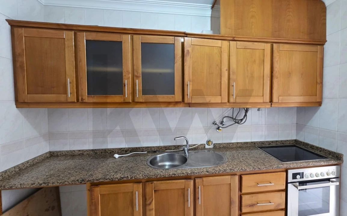Apartamento T2 para Venda em Cabeça Santa Foto 39