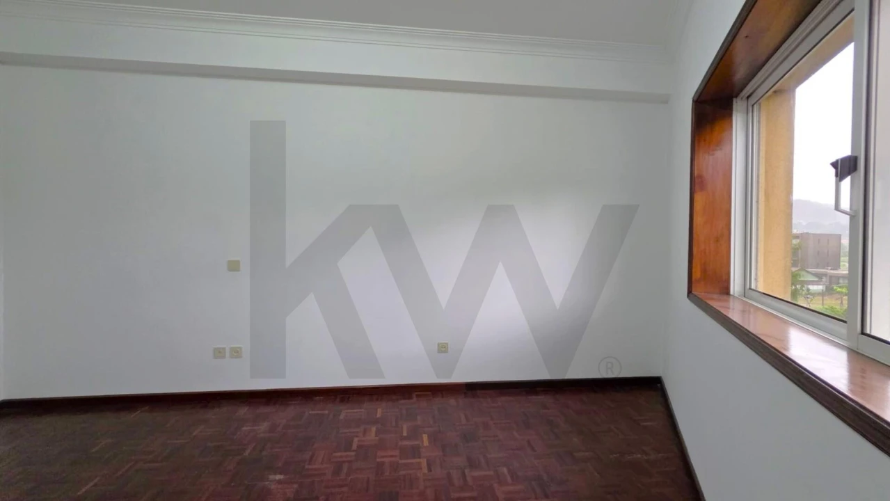 Apartamento T2 para Venda em Cabeça Santa Foto 23