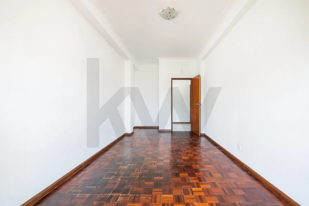 Apartamento T2 para Venda em Miranda do Corvo Foto 5