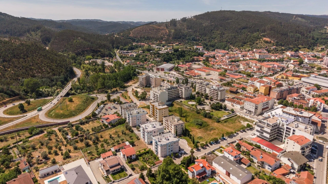 Apartamento T2 para Venda em Miranda do Corvo Foto 24