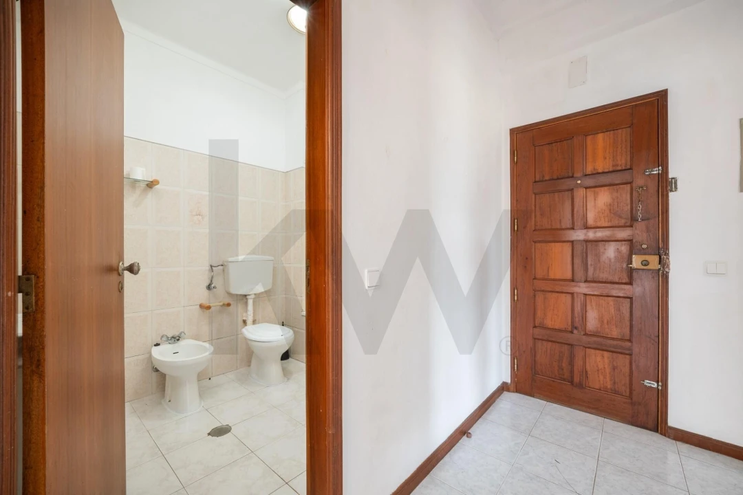 Apartamento T2 para Venda em Miranda do Corvo Foto 3