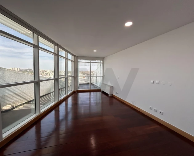 Apartamento T2 para Arrendamento em Olivais Foto 3