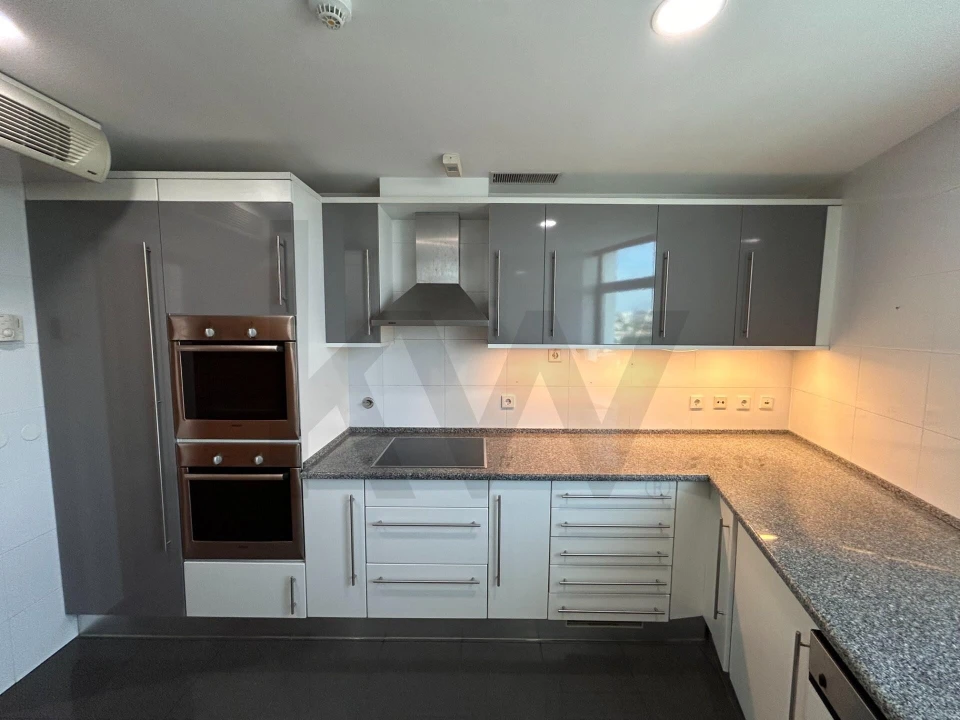 Apartamento T2 para Arrendamento em Olivais Foto 5