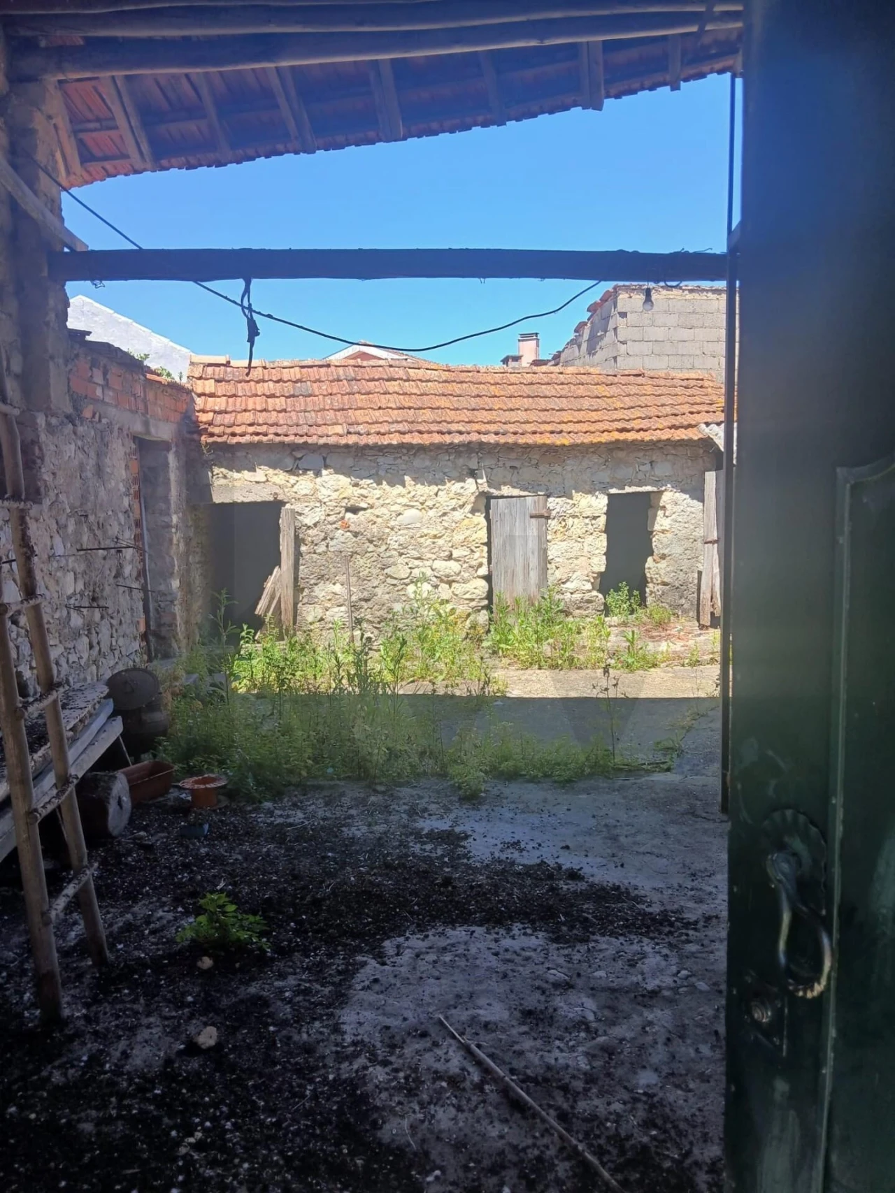 Moradia T3 para Venda em Ourentã Foto 3