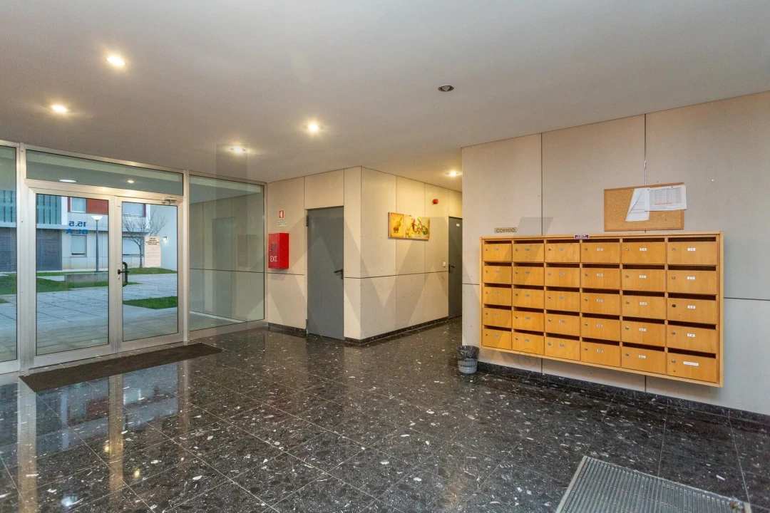 Apartamento T2 para Arrendamento em Lumiar Foto 19