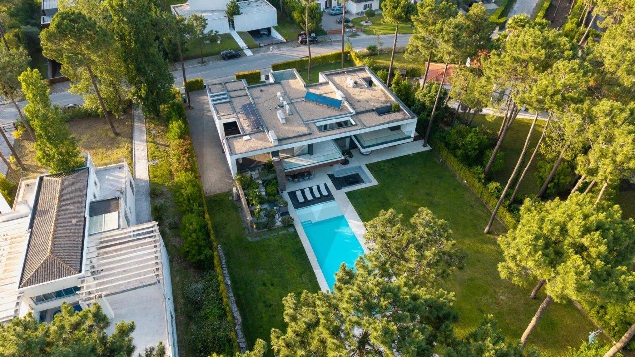 Moradia T5 para Venda em Charneca de Caparica e Sobreda Foto 2