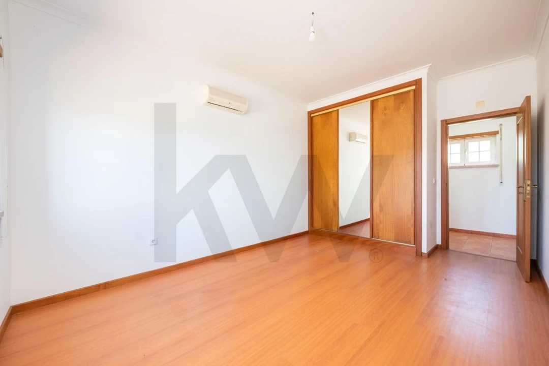 Moradia T4 para Venda em Montargil Foto 17