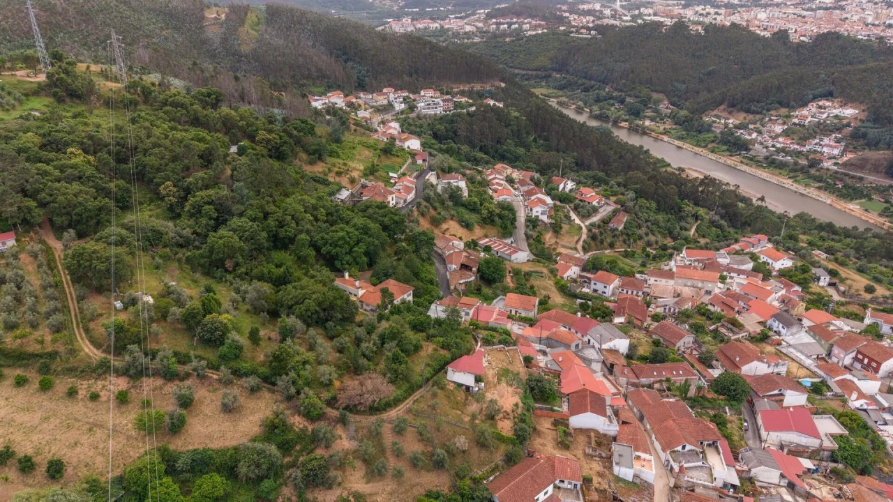 Moradia T4 para Venda em Torres do Mondego Foto 7