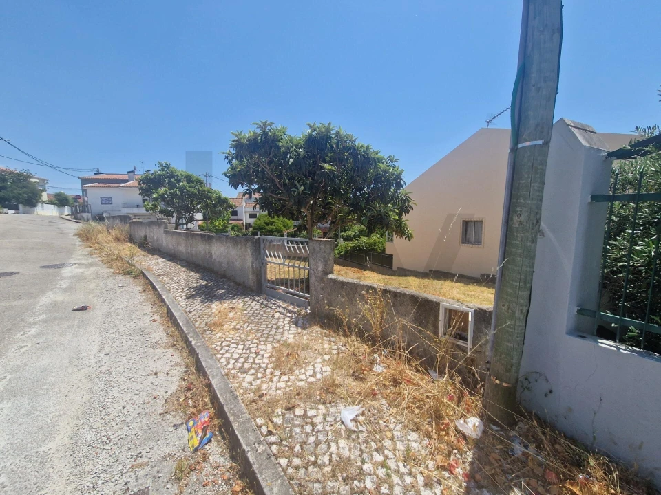 Terreno para Venda em Charneca de Caparica e Sobreda Foto 2