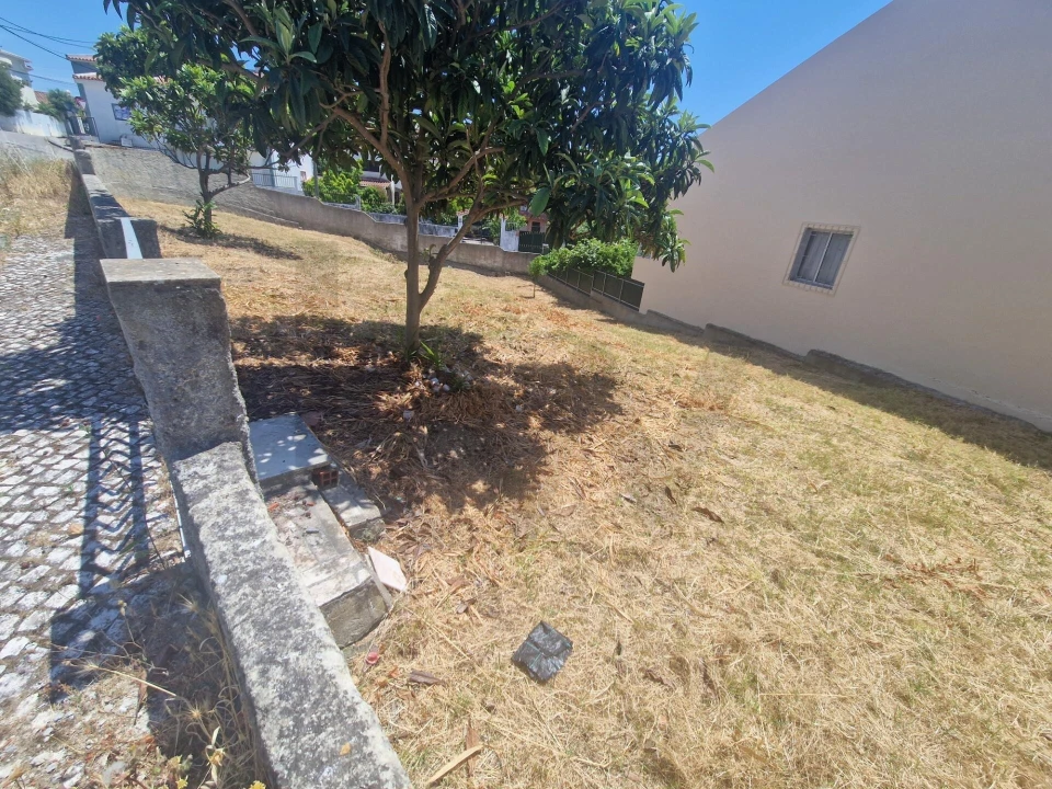 Terreno para Venda em Charneca de Caparica e Sobreda Foto 4