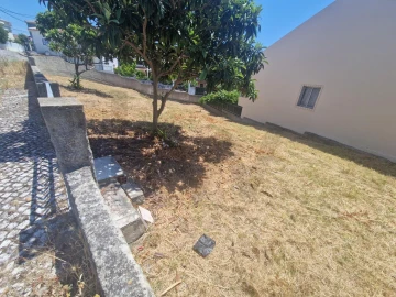 Terreno para Venda em Charneca de Caparica e Sobreda