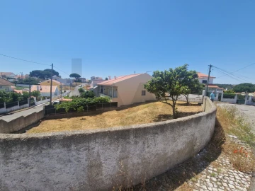 Terreno para Venda em Charneca de Caparica e Sobreda