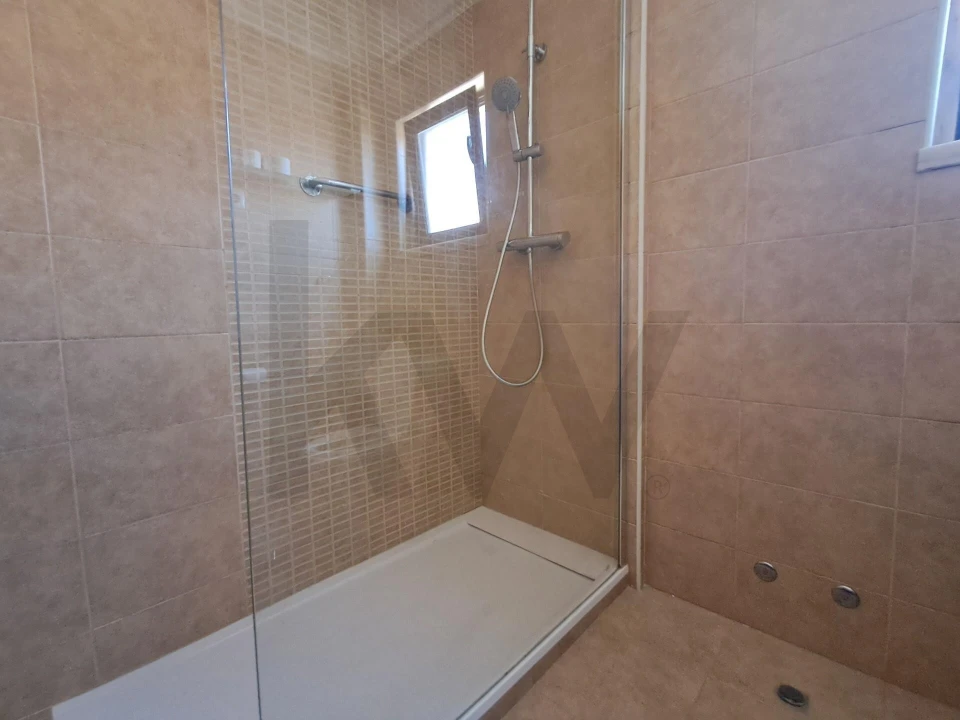 Apartamento T2 para Venda em Porto Salvo Foto 20