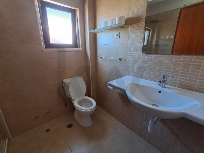 Apartamento T2 para Venda em Porto Salvo Foto 19