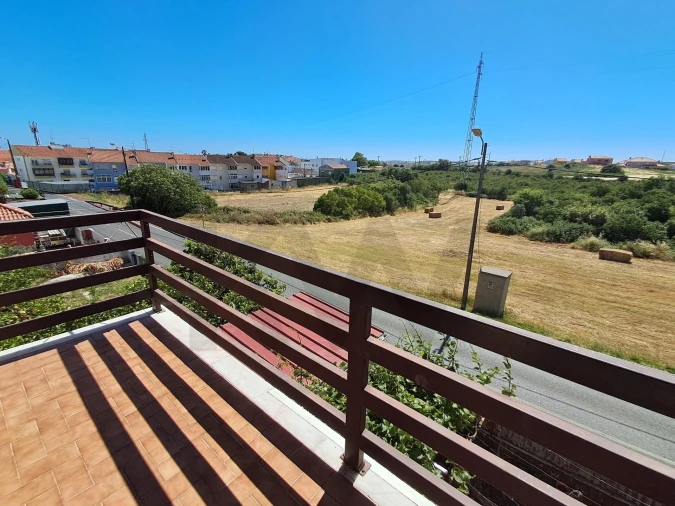Apartamento T2 para Venda em Porto Salvo Foto 2