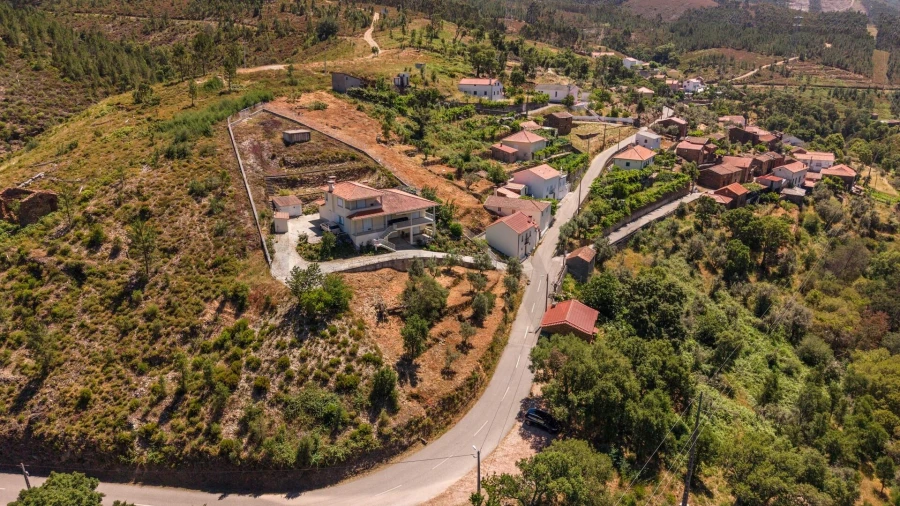 Moradia T3 para Venda em Alvares Foto 3