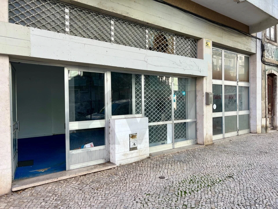 Loja para Arrendamento em Arroios Foto 2