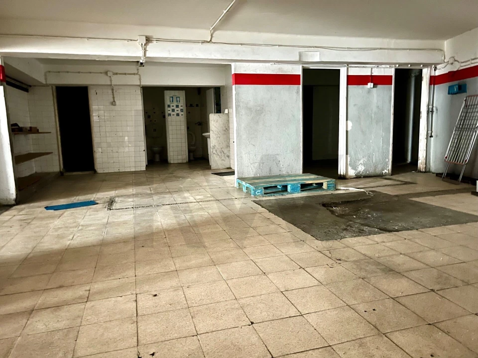 Loja para Arrendamento em Arroios Foto 7
