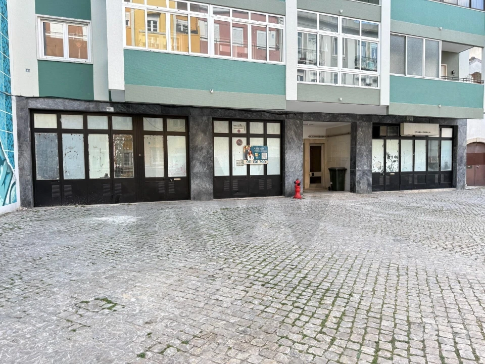 Loja para Arrendamento em São Vicente Foto 21