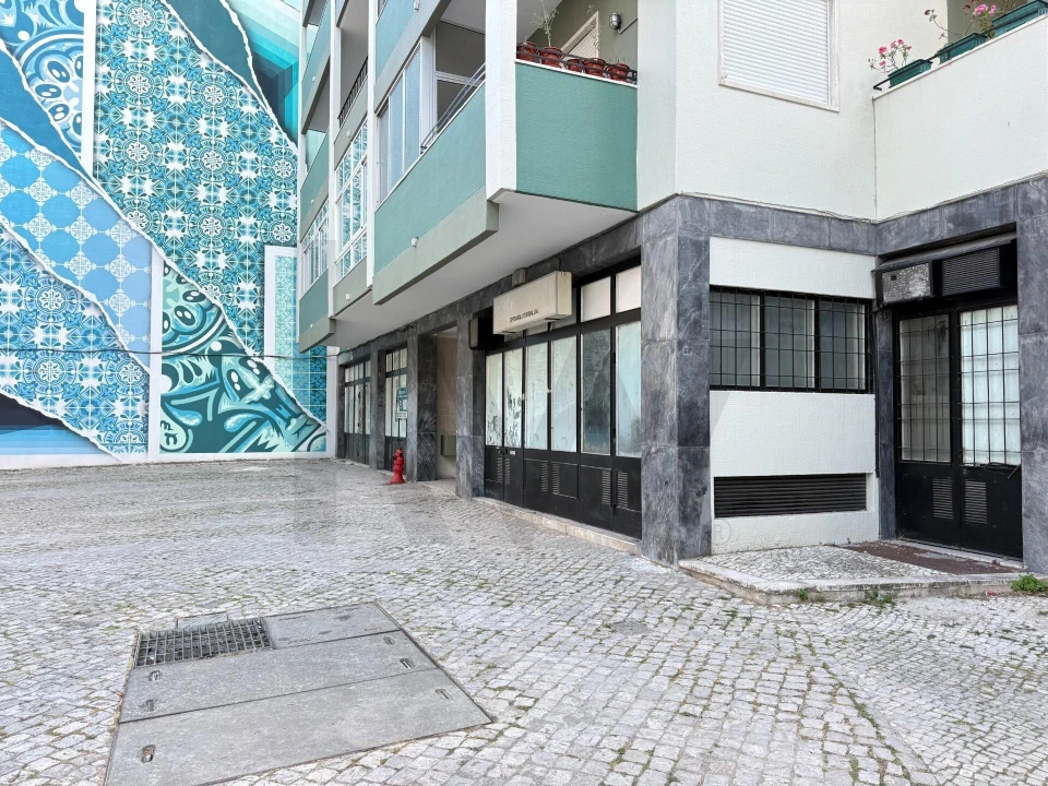 Loja para Arrendamento em São Vicente Foto 22